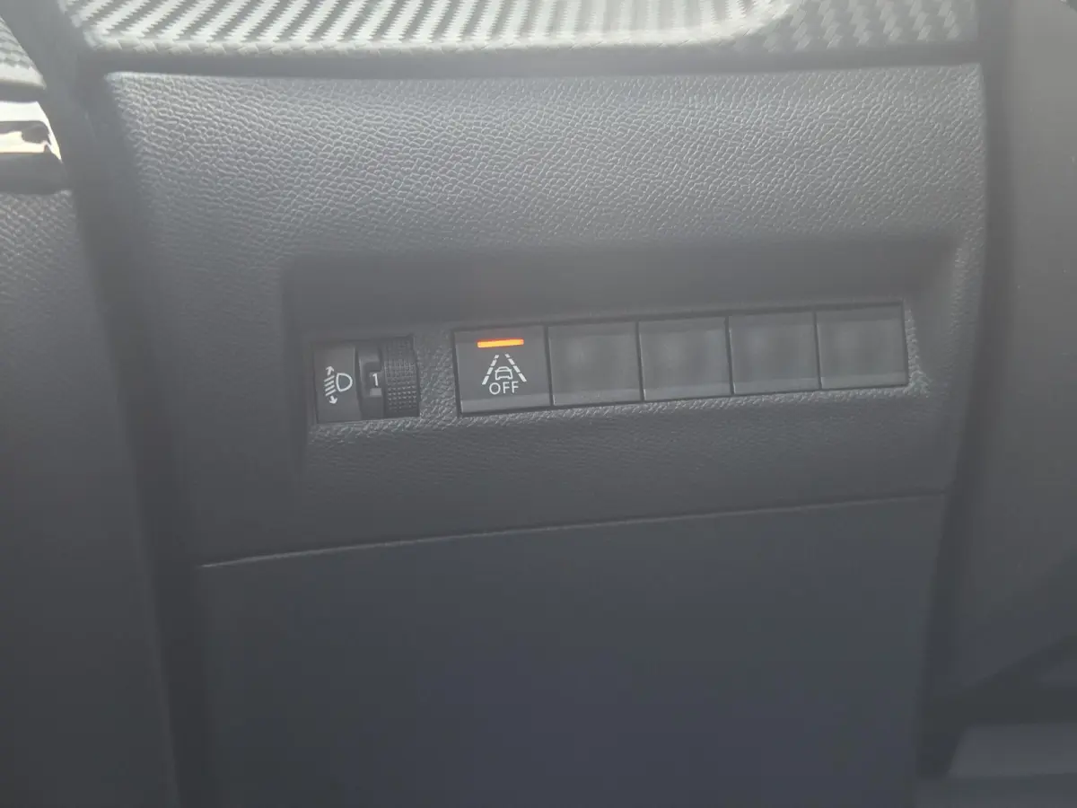 1.2 PureTech Allure 100PK / Airco / Cruise control / Hill hold