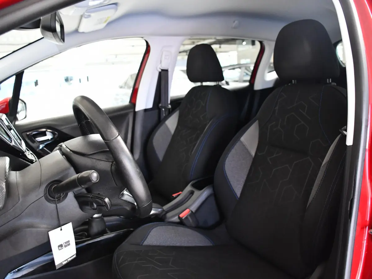 1.2 PureTech Signature | Navigatie | Airco | Parkeersensoren |