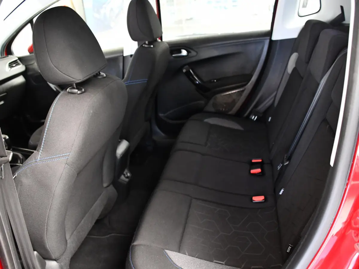 1.2 PureTech Signature | Navigatie | Airco | Parkeersensoren |