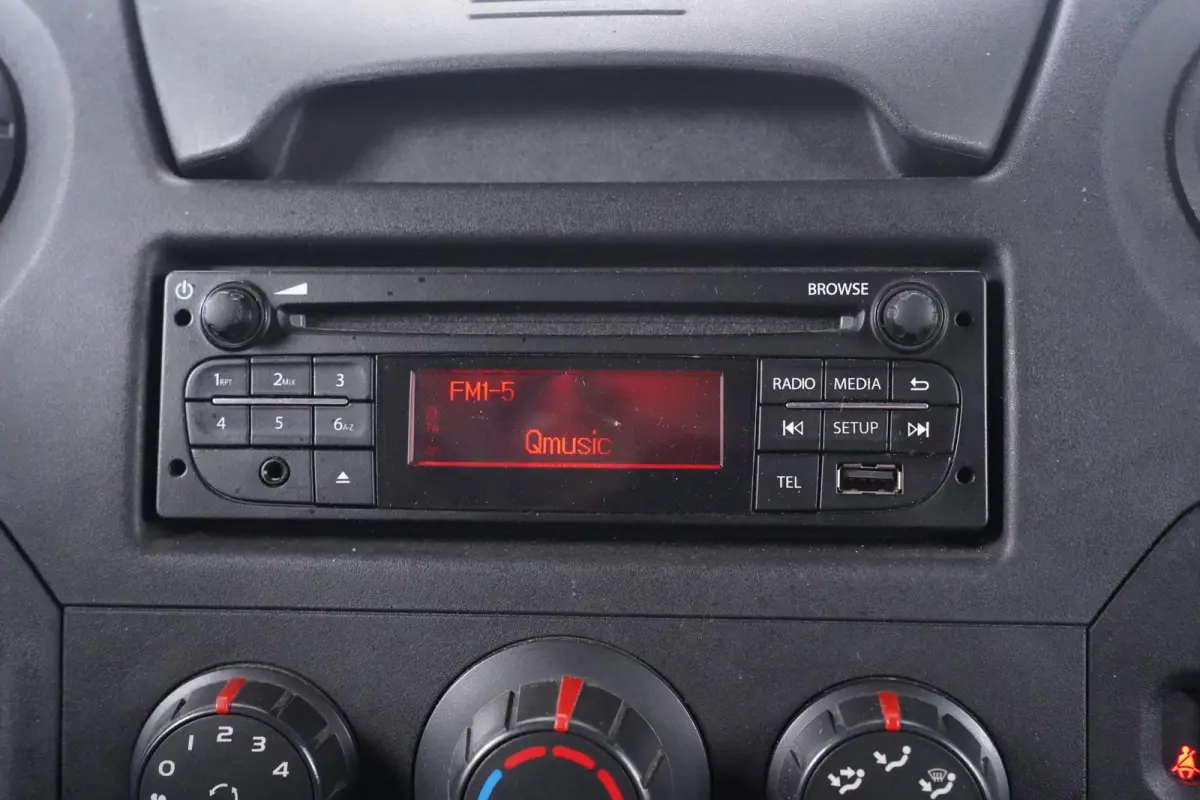 2.3 dCi 130 pk L3H2 Euro 6 Airco, Cruise Control Laadruimte Pakket, Trekhaak, Zonneklep, 3-Zits