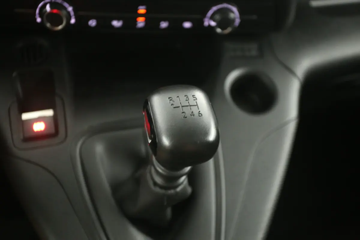 1.2 PureTech 111PK | Marge | Benzine | Airco | Cruise | Carplay | Trekhaak | Parkeersens.