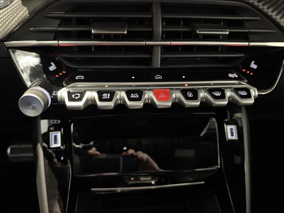 1.2 Hybrid 145 GT | EXCLUSIVE DEALS | UIT VOORRAAD LEVERBAAR IN DIVERSE KLEUREN |