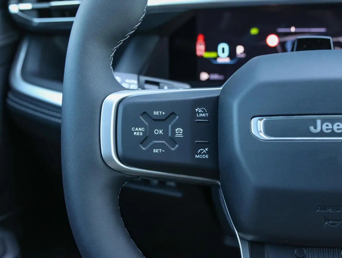 1.6 e-Hybrid Plug-In First Edition FOCAL Hi-Fi | Stoelkoeling/verwarming | Hands-Free achterklep | Panoramisch Schuifdak