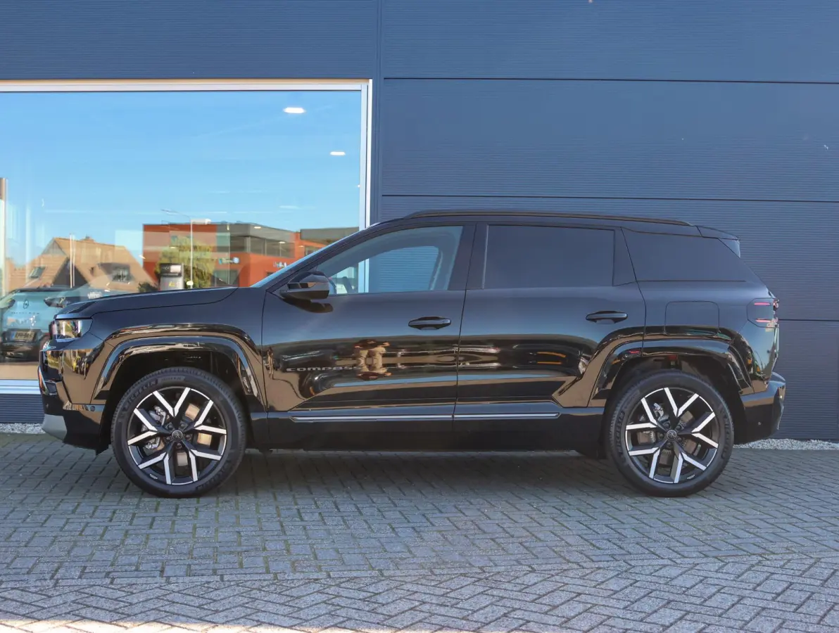 1.6 e-Hybrid Plug-In First Edition FOCAL Hi-Fi | Stoelkoeling/verwarming | Hands-Free achterklep | Panoramisch Schuifdak