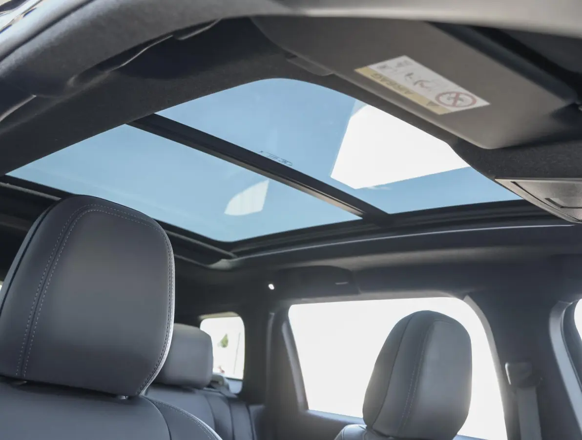 1.6 e-Hybrid Plug-In First Edition FOCAL Hi-Fi | Stoelkoeling/verwarming | Hands-Free achterklep | Panoramisch Schuifdak