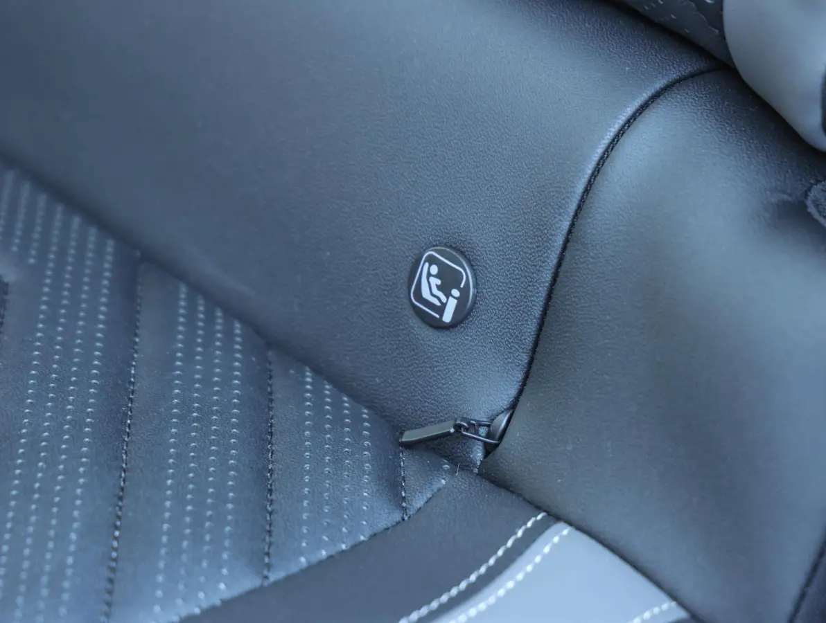 1.6 e-Hybrid Plug-In First Edition FOCAL Hi-Fi | Stoelkoeling/verwarming | Hands-Free achterklep | Panoramisch Schuifdak