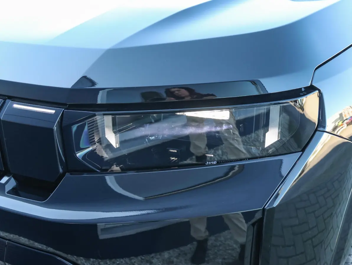 1.6 e-Hybrid Plug-In First Edition FOCAL Hi-Fi | Stoelkoeling/verwarming | Hands-Free achterklep | Panoramisch Schuifdak