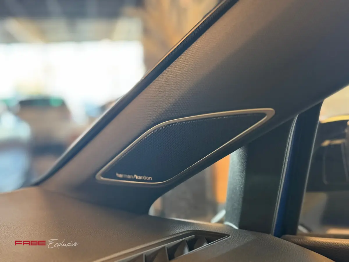 2.0 TSI R 4Motion / Akrapovic / Memory / Pano / H/K / HUD / Stoelventilatie / IQ Lights / Drift / Camera / Carplay