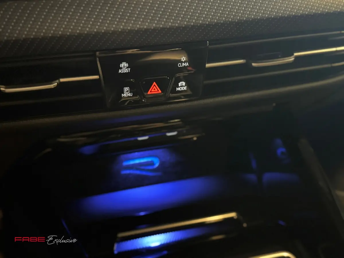 2.0 TSI R 4Motion / Akrapovic / Memory / Pano / H/K / HUD / Stoelventilatie / IQ Lights / Drift / Camera / Carplay