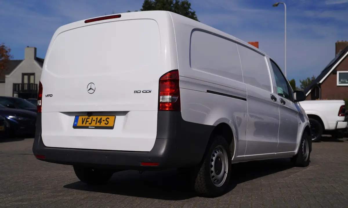 110 CDI Extra Lang| Airco | Navigatie | 6 bak | Camera | Schuifdeur rechts | Exclusief BTW | NAP | Origineel NL
