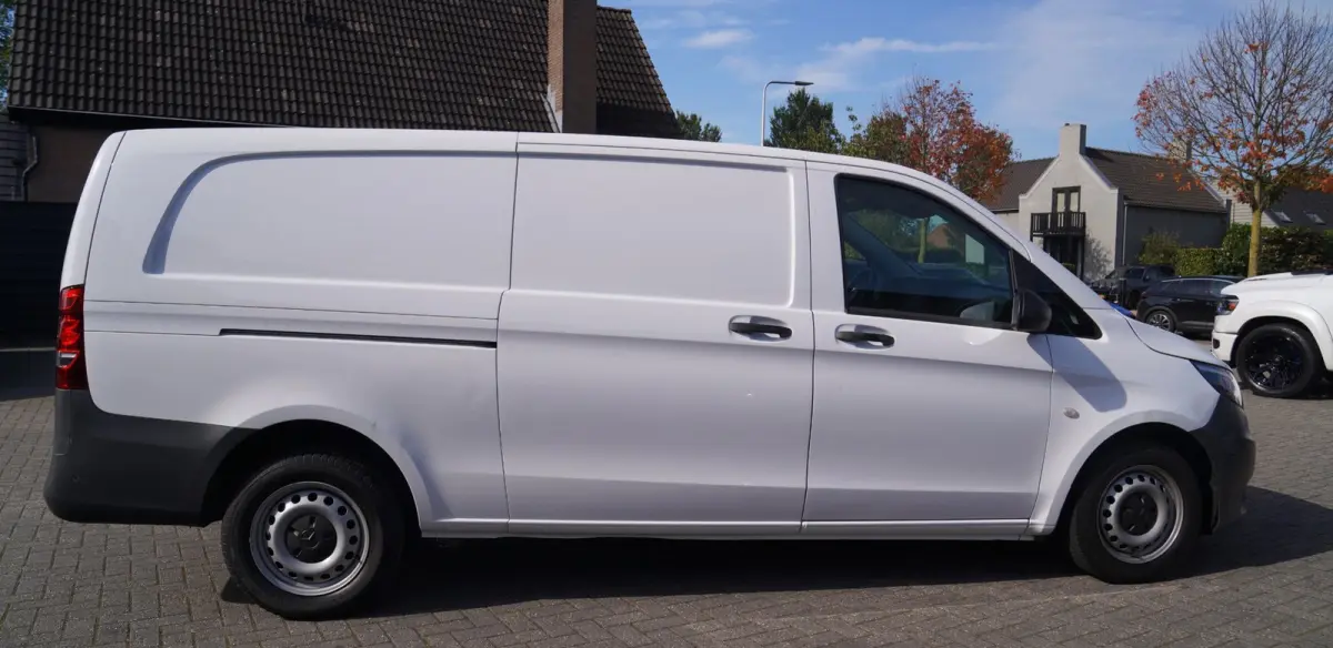 110 CDI Extra Lang| Airco | Navigatie | 6 bak | Camera | Schuifdeur rechts | Exclusief BTW | NAP | Origineel NL