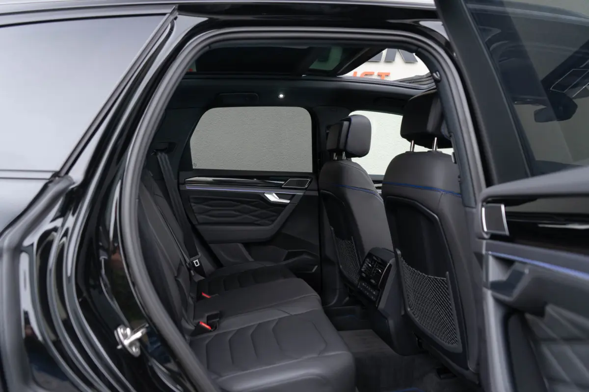 3.0 TSI eHybrid 4MOTION R / 5 Jaar Fabrieksgarantie/ Puglia/ Head-up/ 360 camera/ Dynaudio/ 340kW
