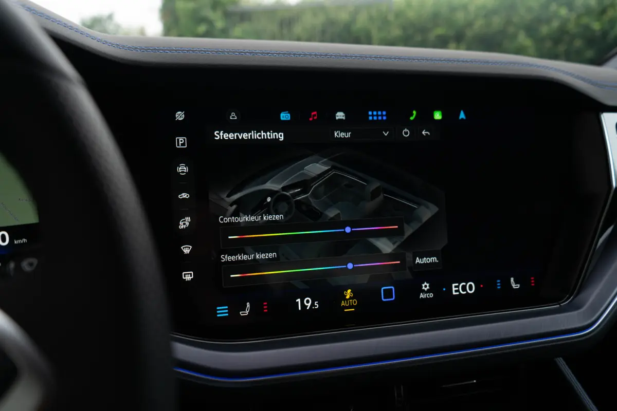 3.0 TSI eHybrid 4MOTION R / 5 Jaar Fabrieksgarantie/ Puglia/ Head-up/ 360 camera/ Dynaudio/ 340kW