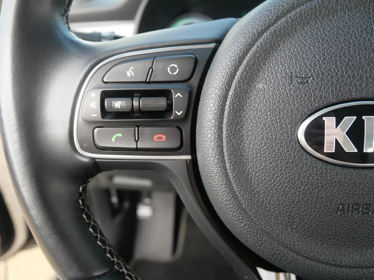 1.6 GDi Hybrid DynamicLine | Navigatie | Camera | Clima | Cruise |