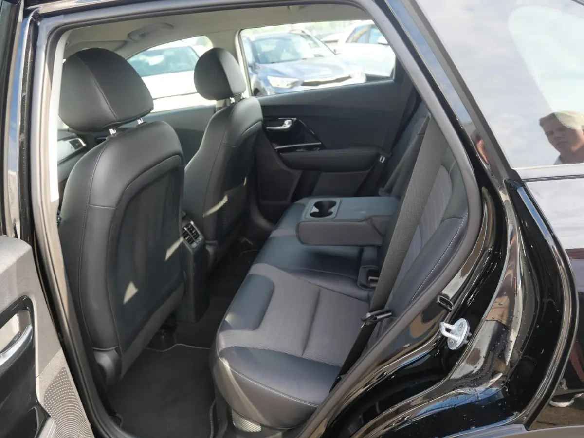 1.6 GDi Hybrid DynamicLine | Navigatie | Camera | Clima | Cruise |