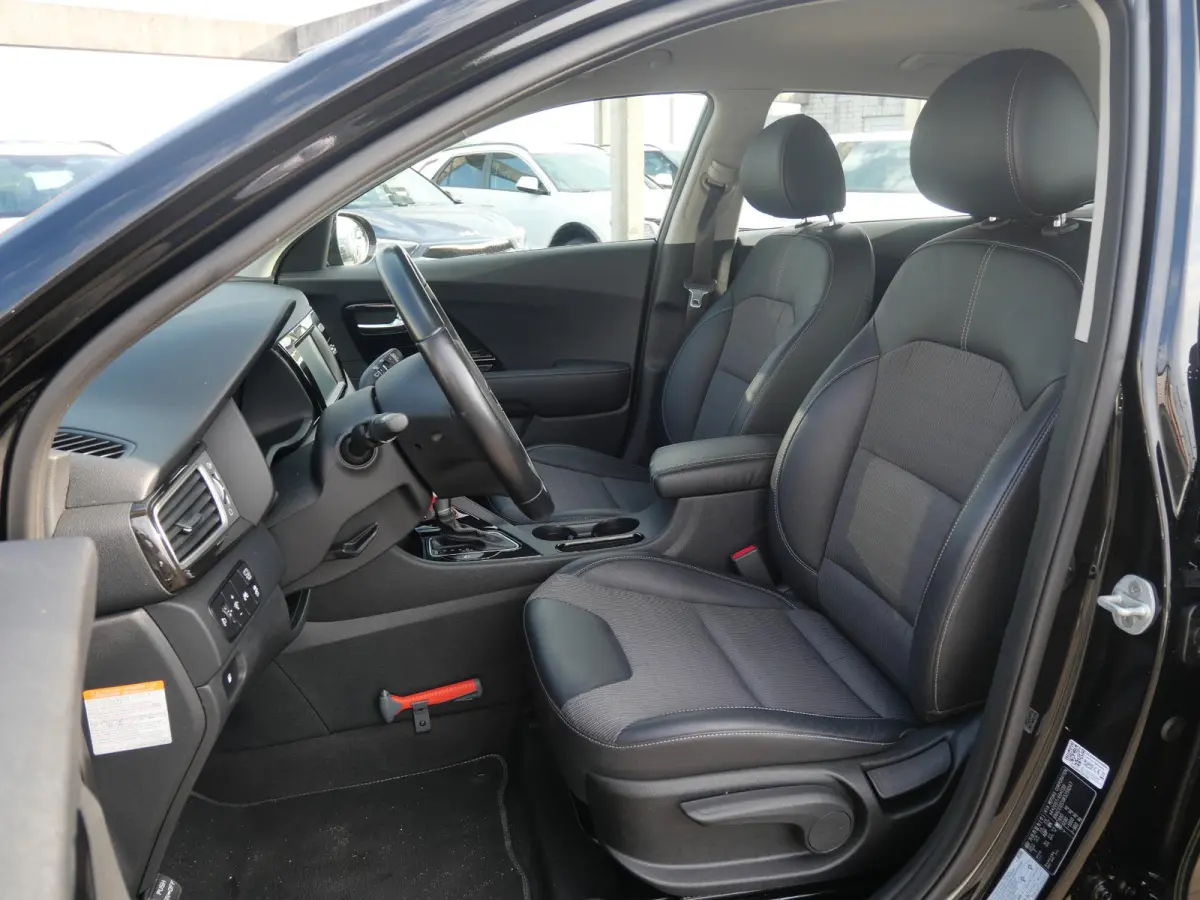 1.6 GDi Hybrid DynamicLine | Navigatie | Camera | Clima | Cruise |
