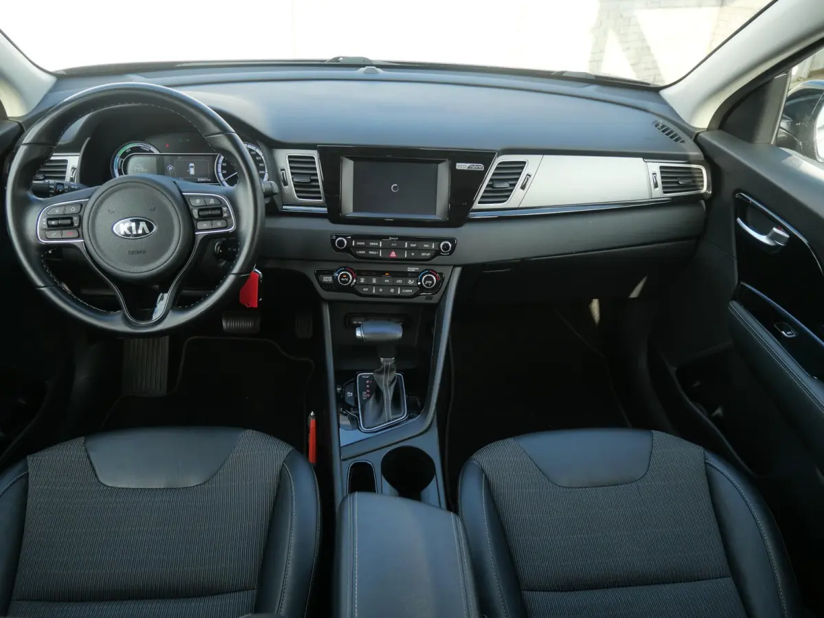 1.6 GDi Hybrid DynamicLine | Navigatie | Camera | Clima | Cruise |
