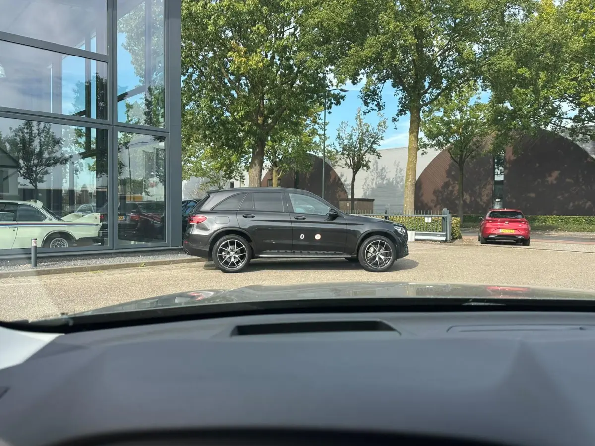 2.0 T8 AWD Plug-in hybrid Ultra Dark VAN: 62.900,- VOOR: 59.877,- UW HERFSTVOORDEEL: 3.023,- EURO | FABR. garantie t/m 02-2028 | MEGA VOL! | LUCHTVERING | STOEL VERKOELING|VENTILATIE | B&W A