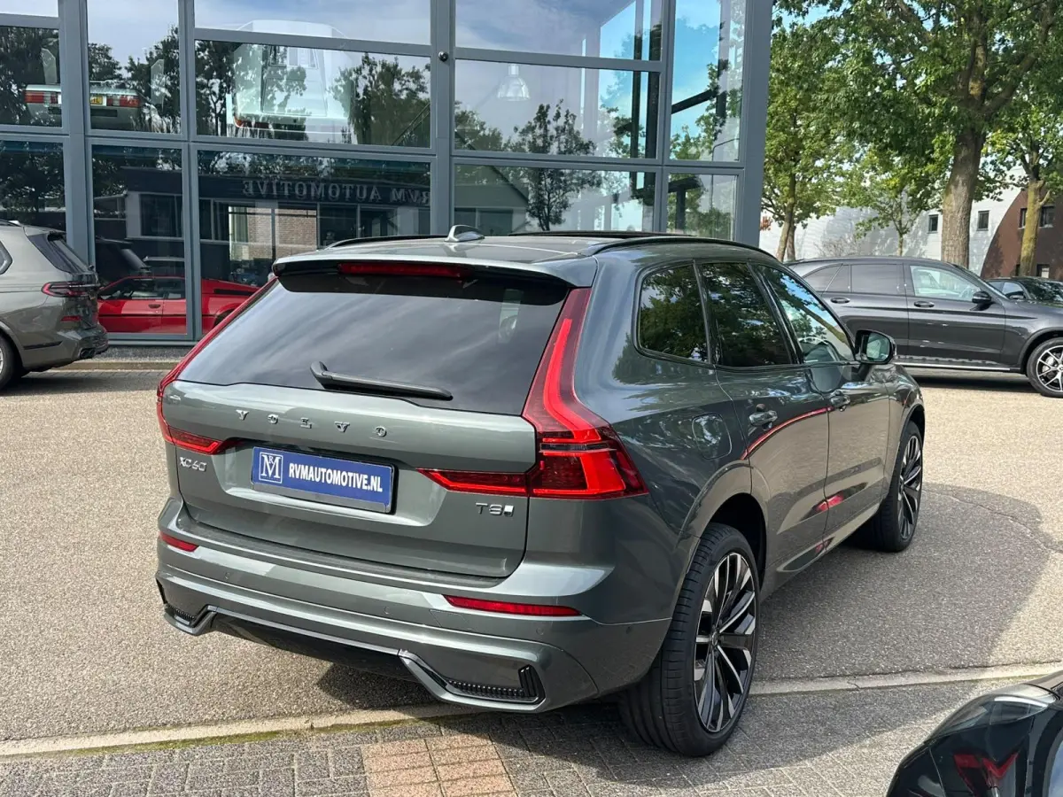 2.0 T8 AWD Plug-in hybrid Ultra Dark VAN: 62.900,- VOOR: 59.877,- UW HERFSTVOORDEEL: 3.023,- EURO | FABR. garantie t/m 02-2028 | MEGA VOL! | LUCHTVERING | STOEL VERKOELING|VENTILATIE | B&W A