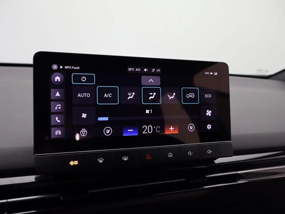Luxury 64 kWh | NAVIGATIE | STOELVERWARMING | LICHTMETALEN VELGEN 18 " | 12 MAANDEN BOVAG GARANTIE |