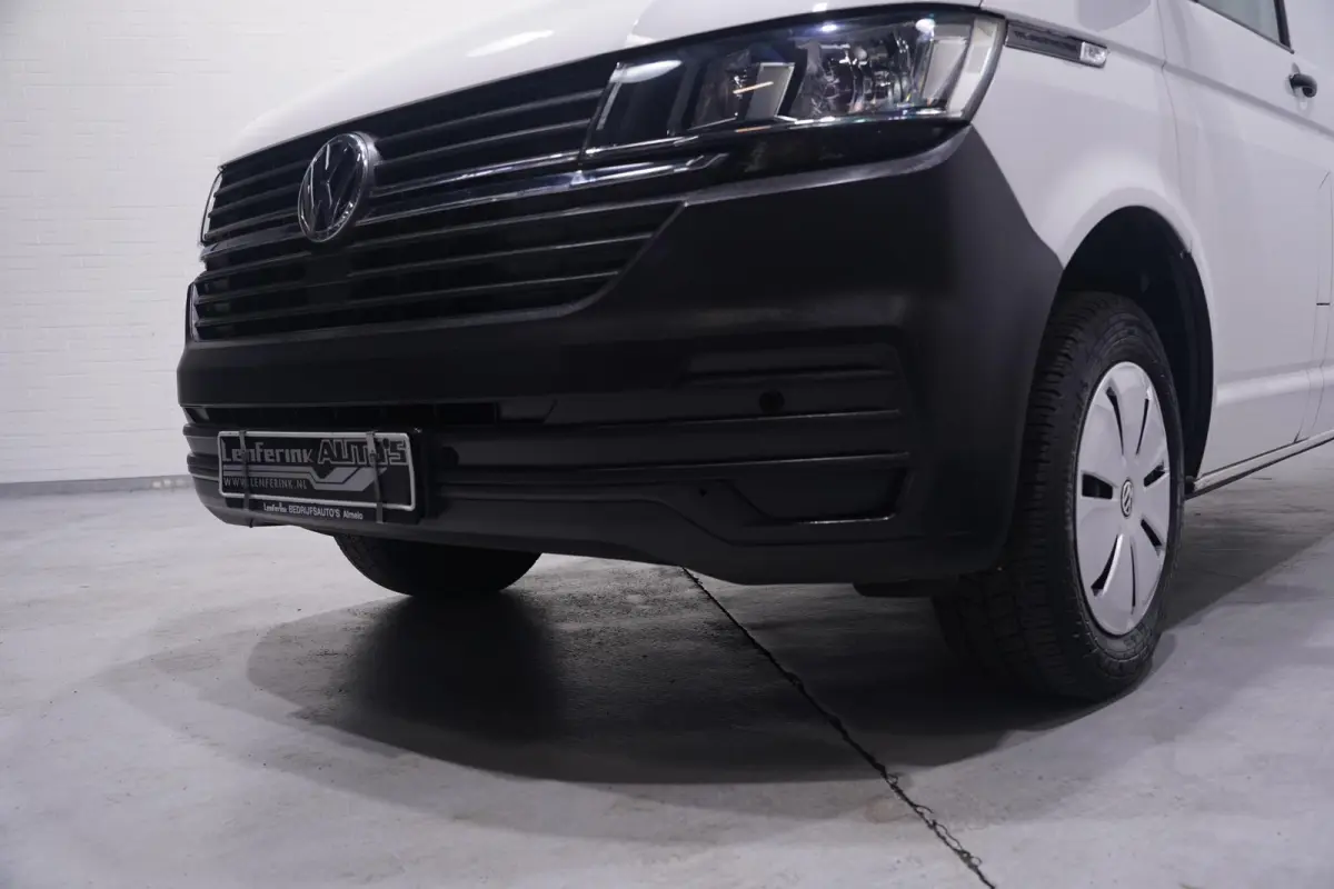 2.0 TDI 110 pk L1H1 Airco, Camera Apple Carplay, Laadruimte Pakket, PDC V+A, 3-Zits