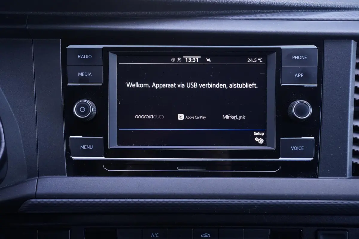 2.0 TDI 110 pk L1H1 Airco, Camera Apple Carplay, Laadruimte Pakket, PDC V+A, 3-Zits