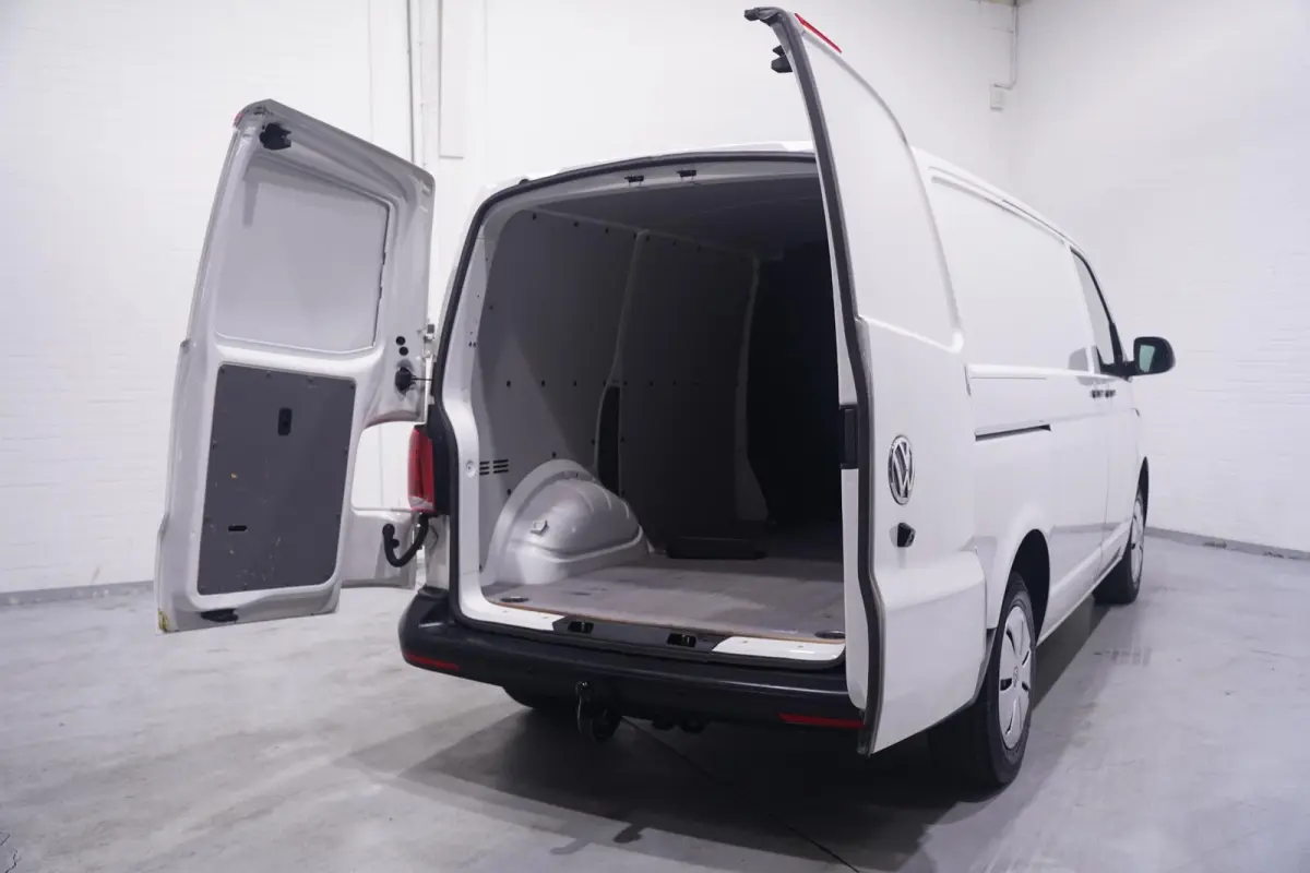 2.0 TDI 110 pk L1H1 Airco, Camera Apple Carplay, Laadruimte Pakket, PDC V+A, 3-Zits