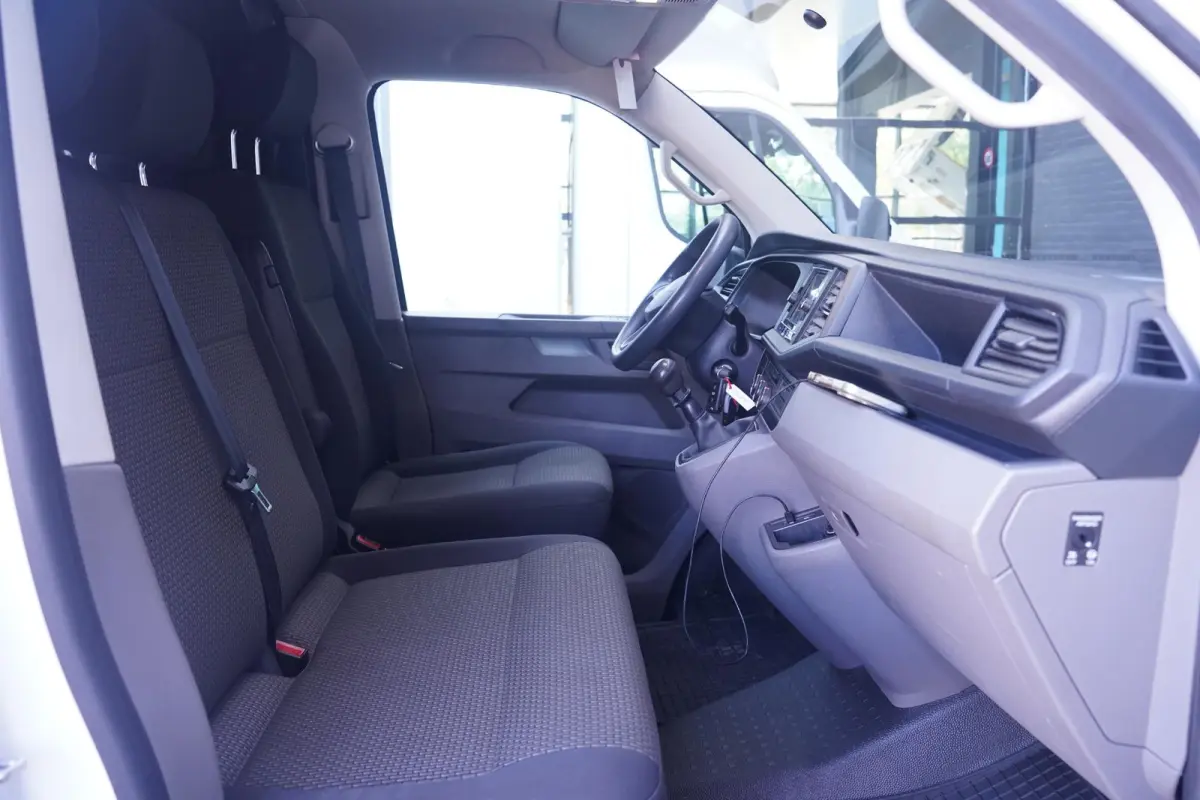 2.0 TDI 110 pk L1H1 Airco, Camera Apple Carplay, Laadruimte Pakket, PDC V+A, 3-Zits
