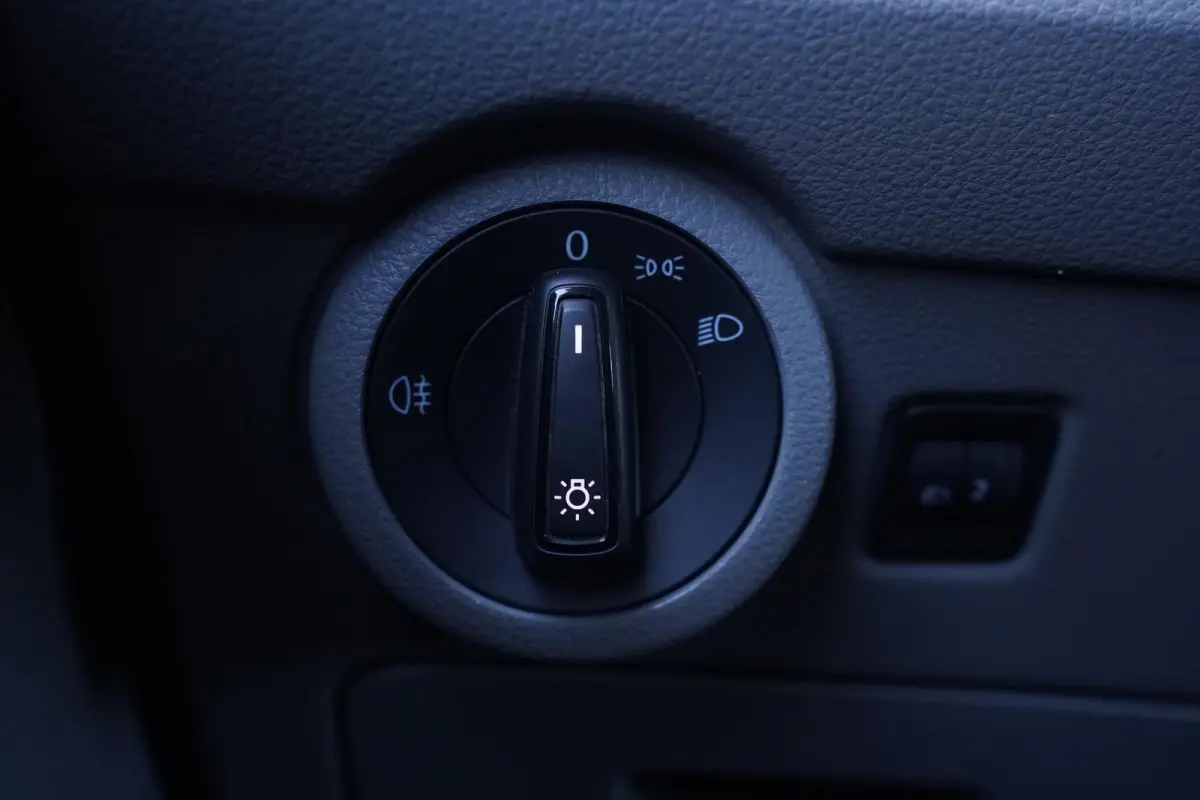 2.0 TDI 110 pk L1H1 Airco, Camera Apple Carplay, Laadruimte Pakket, PDC V+A, 3-Zits