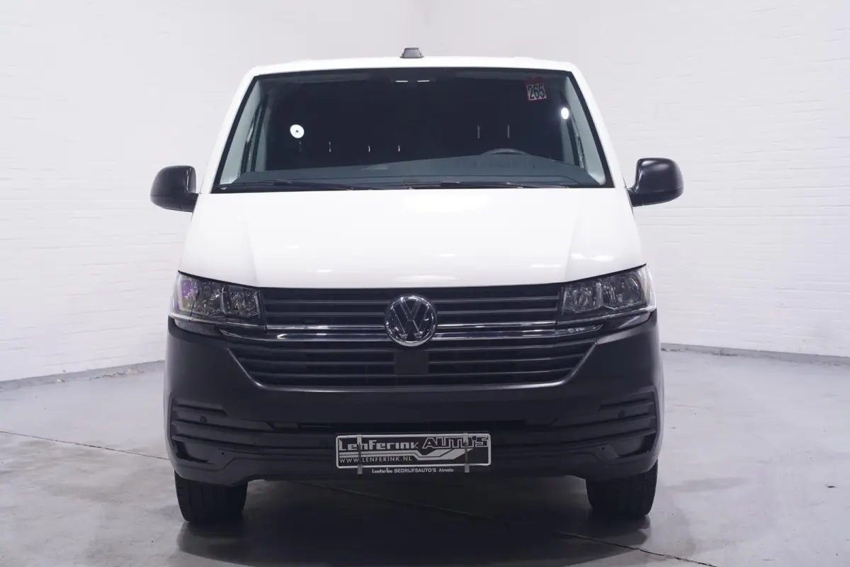 2.0 TDI 110 pk L1H1 Airco, Camera Apple Carplay, Laadruimte Pakket, PDC V+A, 3-Zits