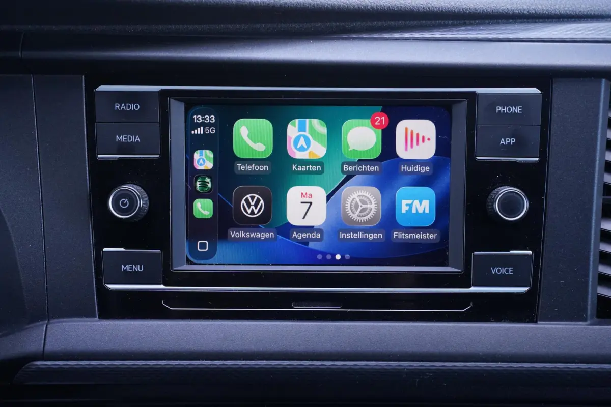 2.0 TDI 110 pk L1H1 Airco, Camera Apple Carplay, Laadruimte Pakket, PDC V+A, 3-Zits
