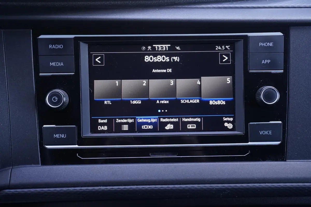 2.0 TDI 110 pk L1H1 Airco, Camera Apple Carplay, Laadruimte Pakket, PDC V+A, 3-Zits