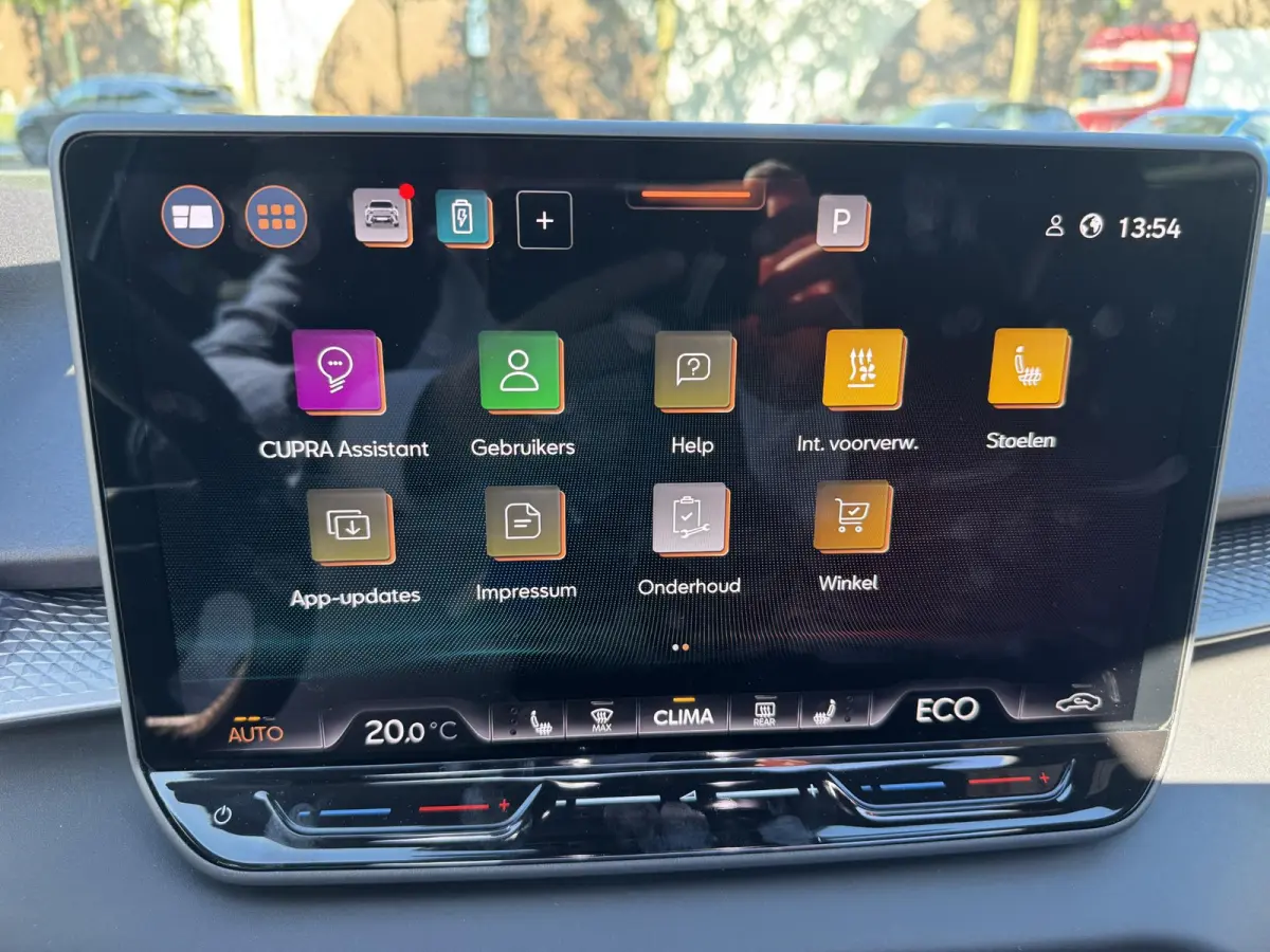 1.5 e-HYBRID 200kW VZ DSG VAN: € 48.900,- VOOR: 45.877,- UW HERFSTVOORDEEL: 3.023,- 272 PK! | PLUG-IN-HYBRIDE | KEY LESS ENTRY | PANORAMADAK | 360° CAMERA | EL. STOELEN MET GEHEUGEN| RIJK