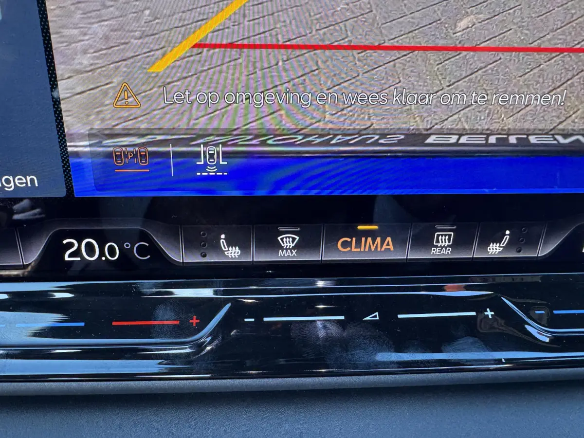 1.5 e-HYBRID 200kW VZ DSG VAN: € 48.900,- VOOR: 45.877,- UW HERFSTVOORDEEL: 3.023,- 272 PK! | PLUG-IN-HYBRIDE | KEY LESS ENTRY | PANORAMADAK | 360° CAMERA | EL. STOELEN MET GEHEUGEN| RIJK