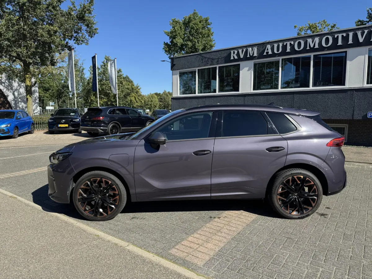 1.5 e-HYBRID 200kW VZ DSG VAN: € 48.900,- VOOR: 45.877,- UW HERFSTVOORDEEL: 3.023,- 272 PK! | PLUG-IN-HYBRIDE | KEY LESS ENTRY | PANORAMADAK | 360° CAMERA | EL. STOELEN MET GEHEUGEN| RIJK