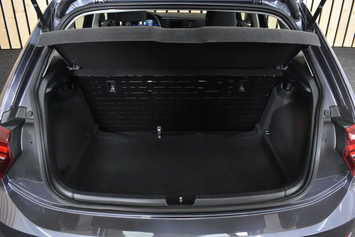 1.0 TSI Polo 2e eig. 97dkm Carplay Airco Cruise NL auto + Nwe APK