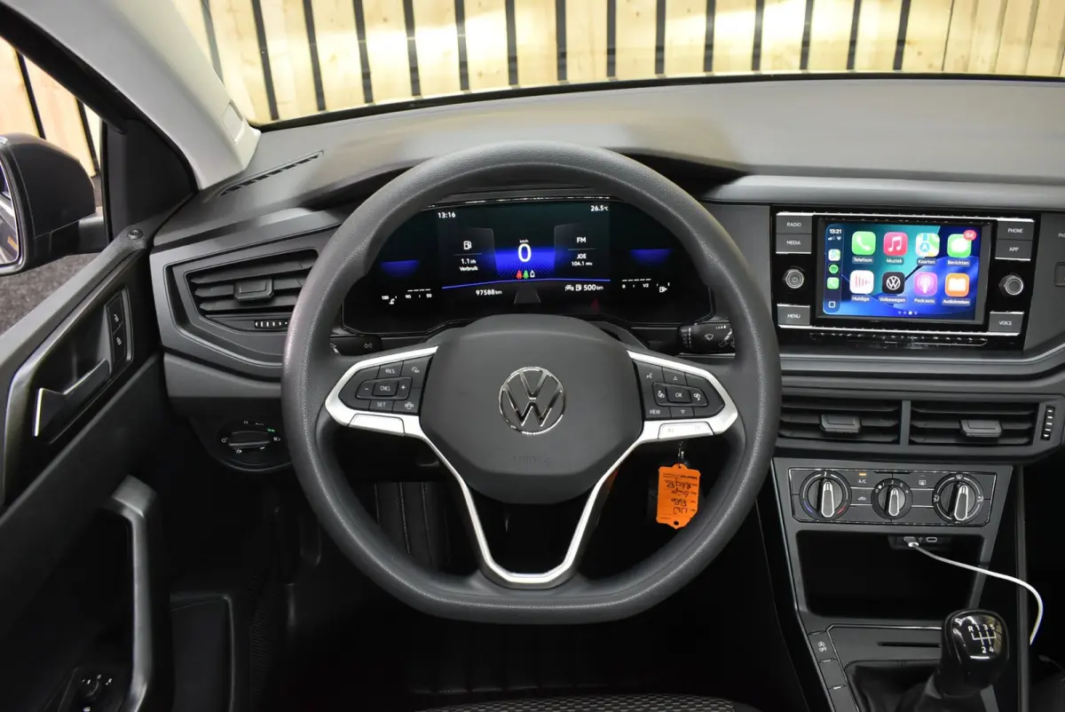 1.0 TSI Polo 2e eig. 97dkm Carplay Airco Cruise NL auto + Nwe APK