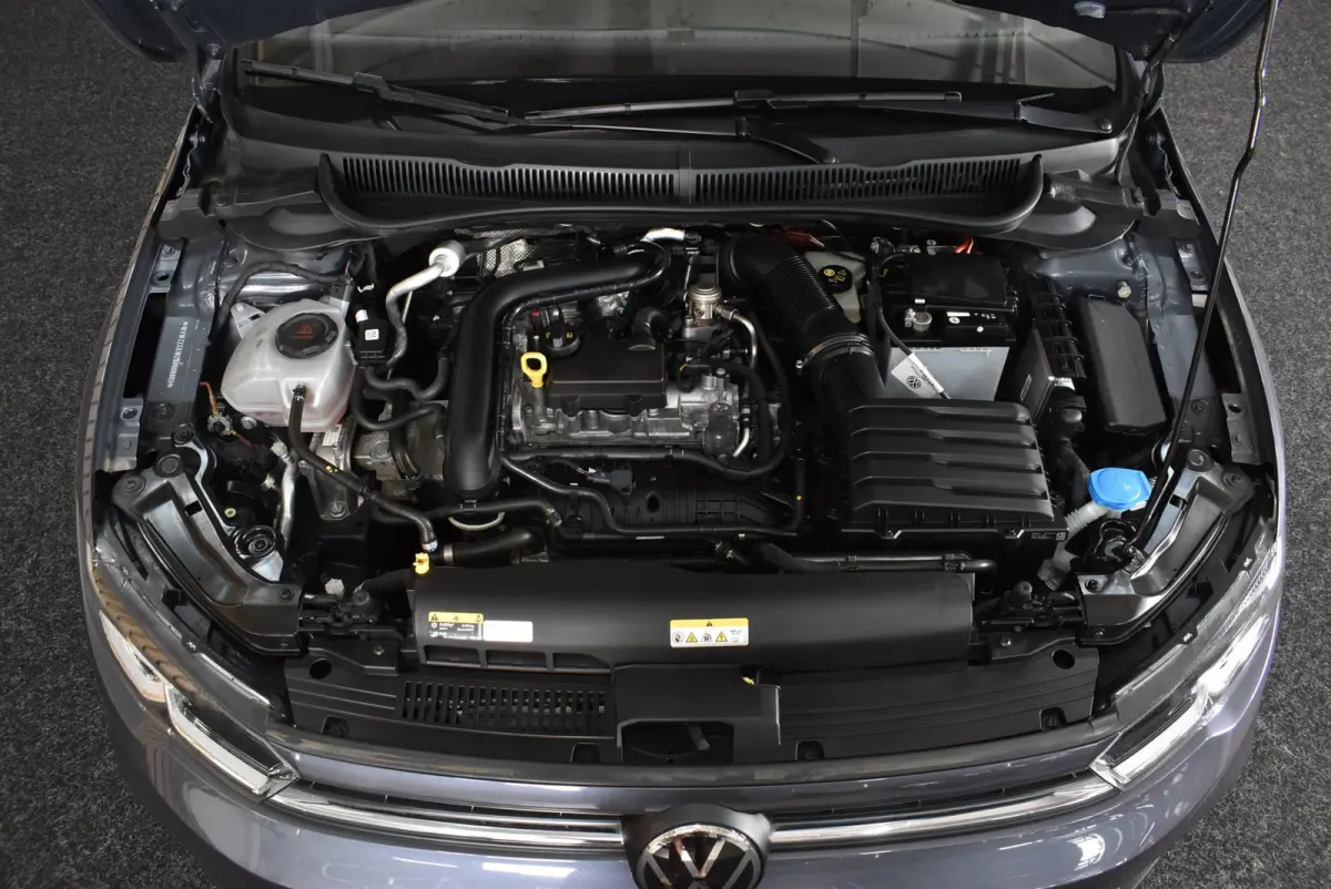 1.0 TSI Polo 2e eig. 97dkm Carplay Airco Cruise NL auto + Nwe APK