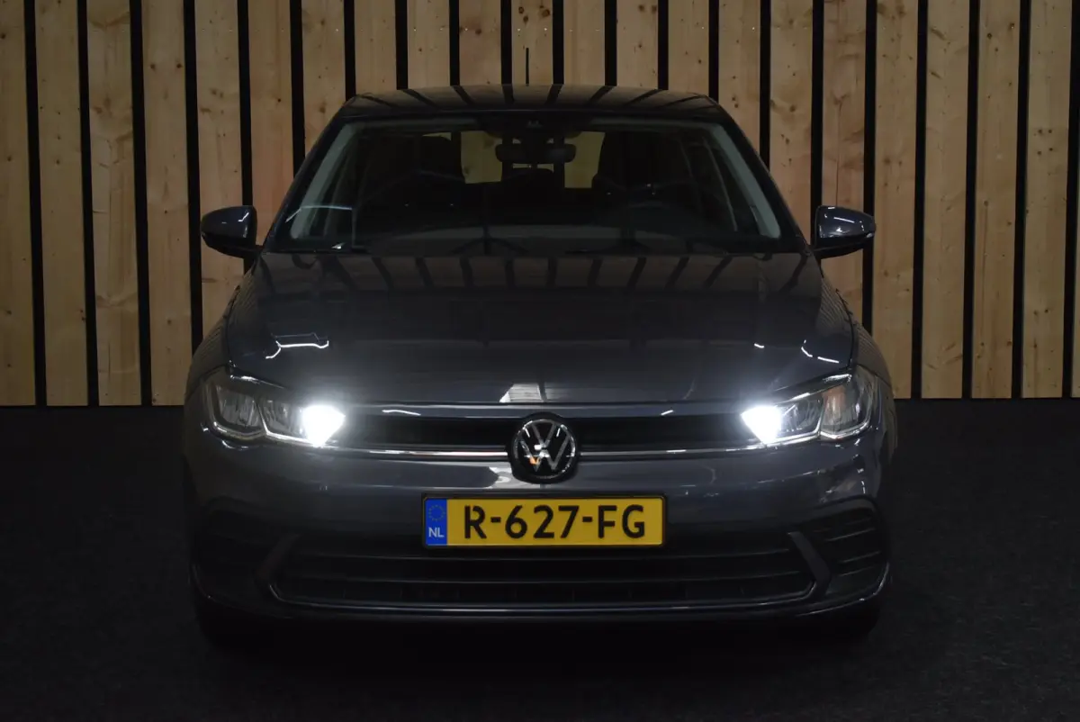 1.0 TSI Polo 2e eig. 97dkm Carplay Airco Cruise NL auto + Nwe APK