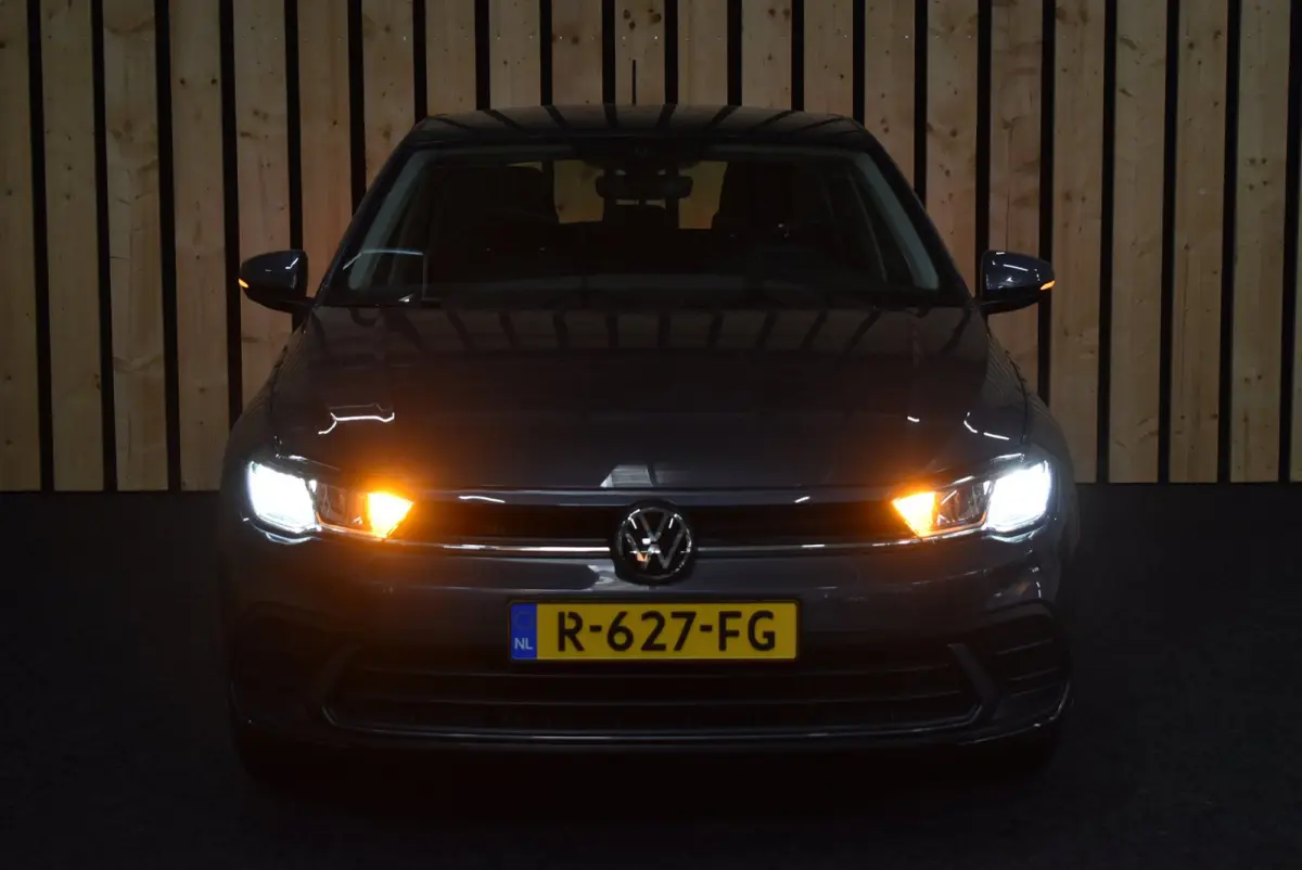 1.0 TSI Polo 2e eig. 97dkm Carplay Airco Cruise NL auto + Nwe APK