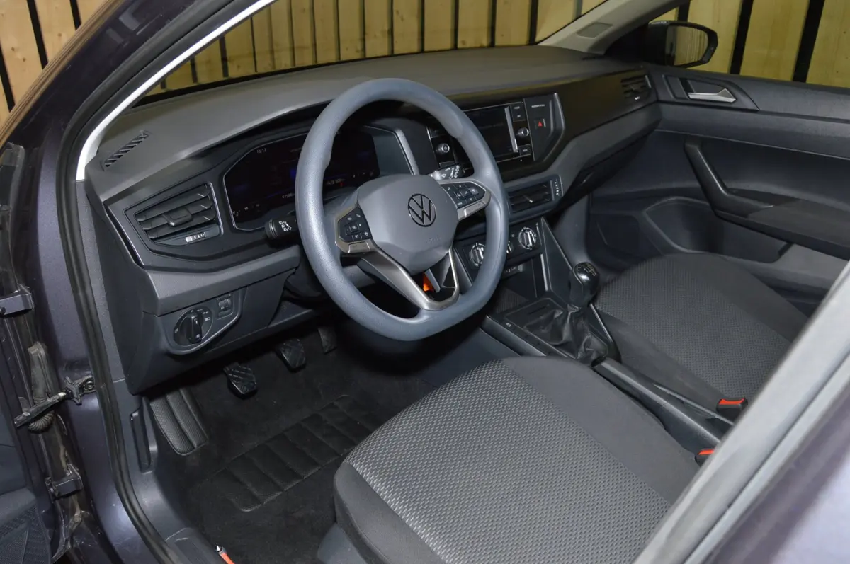 1.0 TSI Polo 2e eig. 97dkm Carplay Airco Cruise NL auto + Nwe APK
