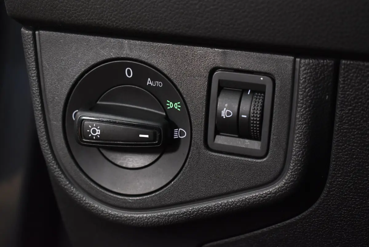1.0 TSI Polo 2e eig. 97dkm Carplay Airco Cruise NL auto + Nwe APK