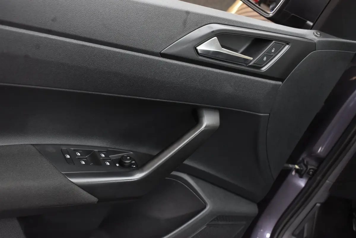 1.0 TSI Polo 2e eig. 97dkm Carplay Airco Cruise NL auto + Nwe APK
