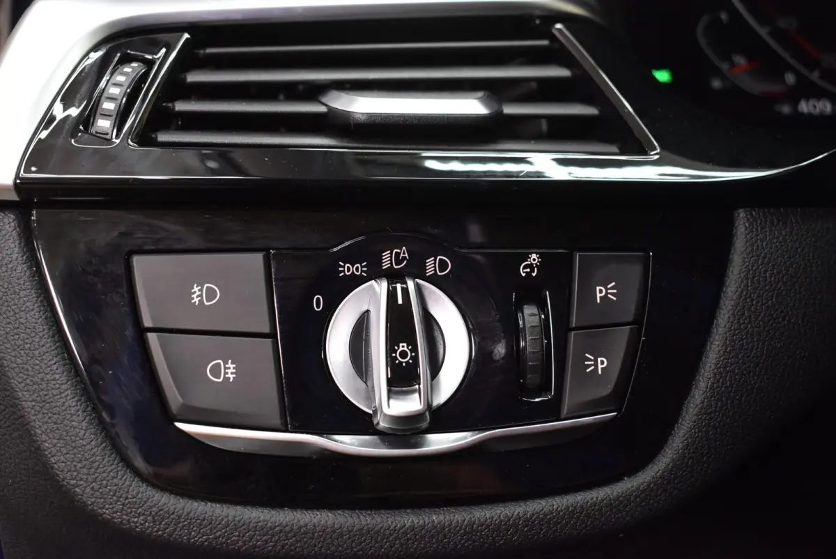 520i Executive Edition 115dkm Carplay 2e eig. NL-auto Dealerauto Nieuwe APK