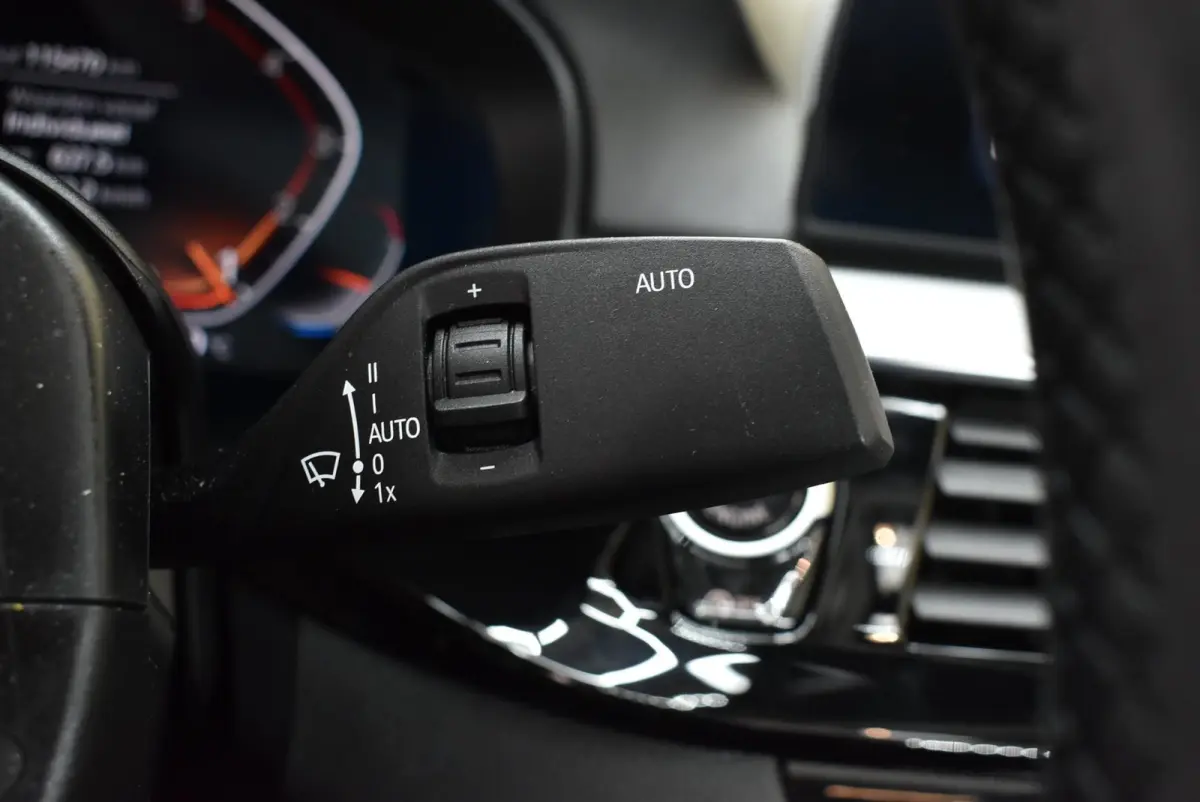520i Executive Edition 115dkm Carplay 2e eig. NL-auto Dealerauto Nieuwe APK