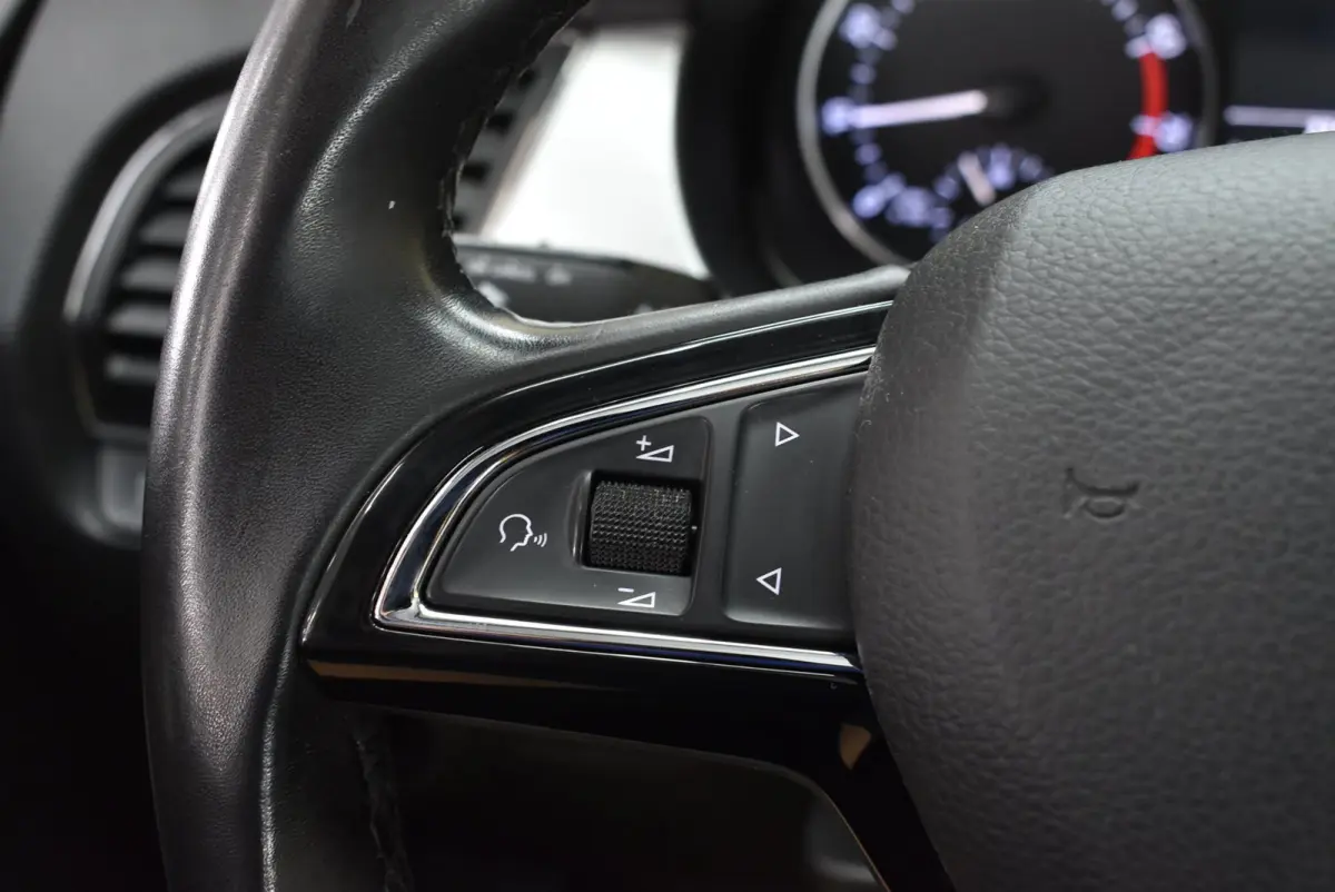 1.2 TSI Drive Navi Cruise Airco PDC 16" Dealerauto Nwe APK