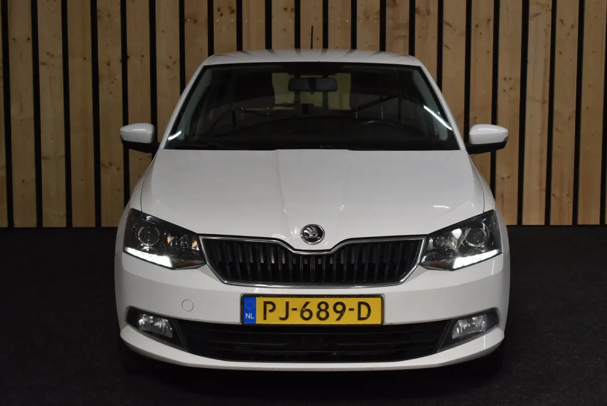 1.2 TSI Drive Navi Cruise Airco PDC 16" Dealerauto Nwe APK