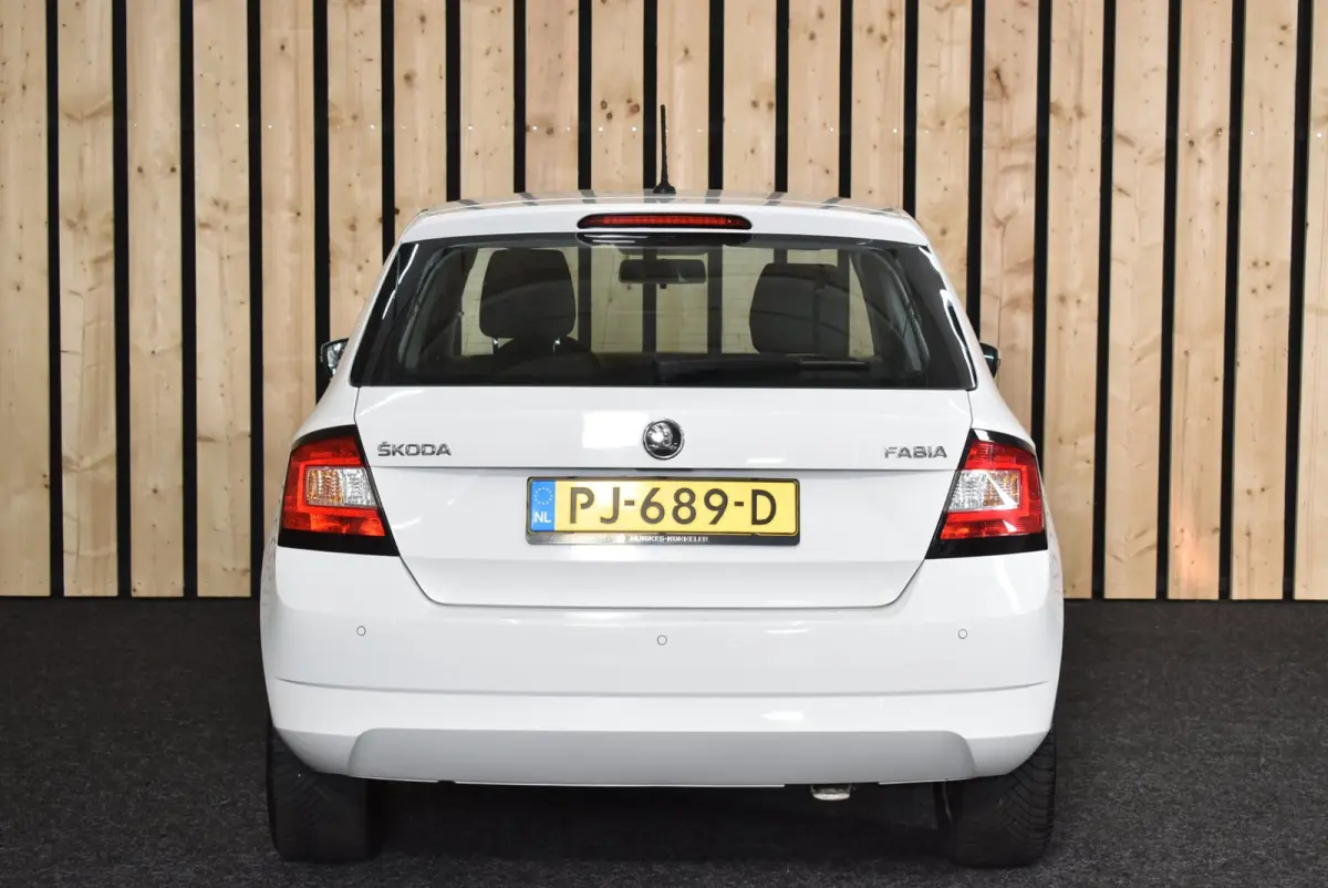 1.2 TSI Drive Navi Cruise Airco PDC 16" Dealerauto Nwe APK