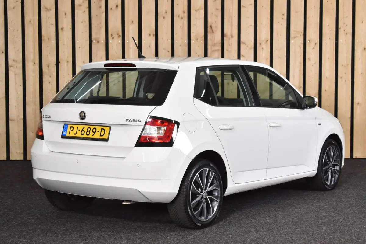 1.2 TSI Drive Navi Cruise Airco PDC 16" Dealerauto Nwe APK