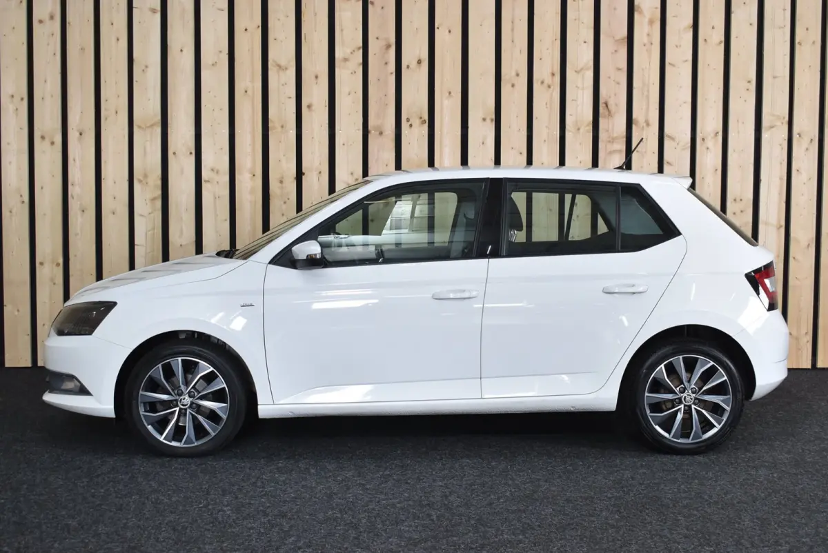 1.2 TSI Drive Navi Cruise Airco PDC 16" Dealerauto Nwe APK
